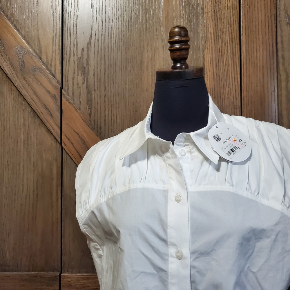 LAST CHANCE Chloe White Sleeveless Collar Button Down Shirt - Picture 4 of 4